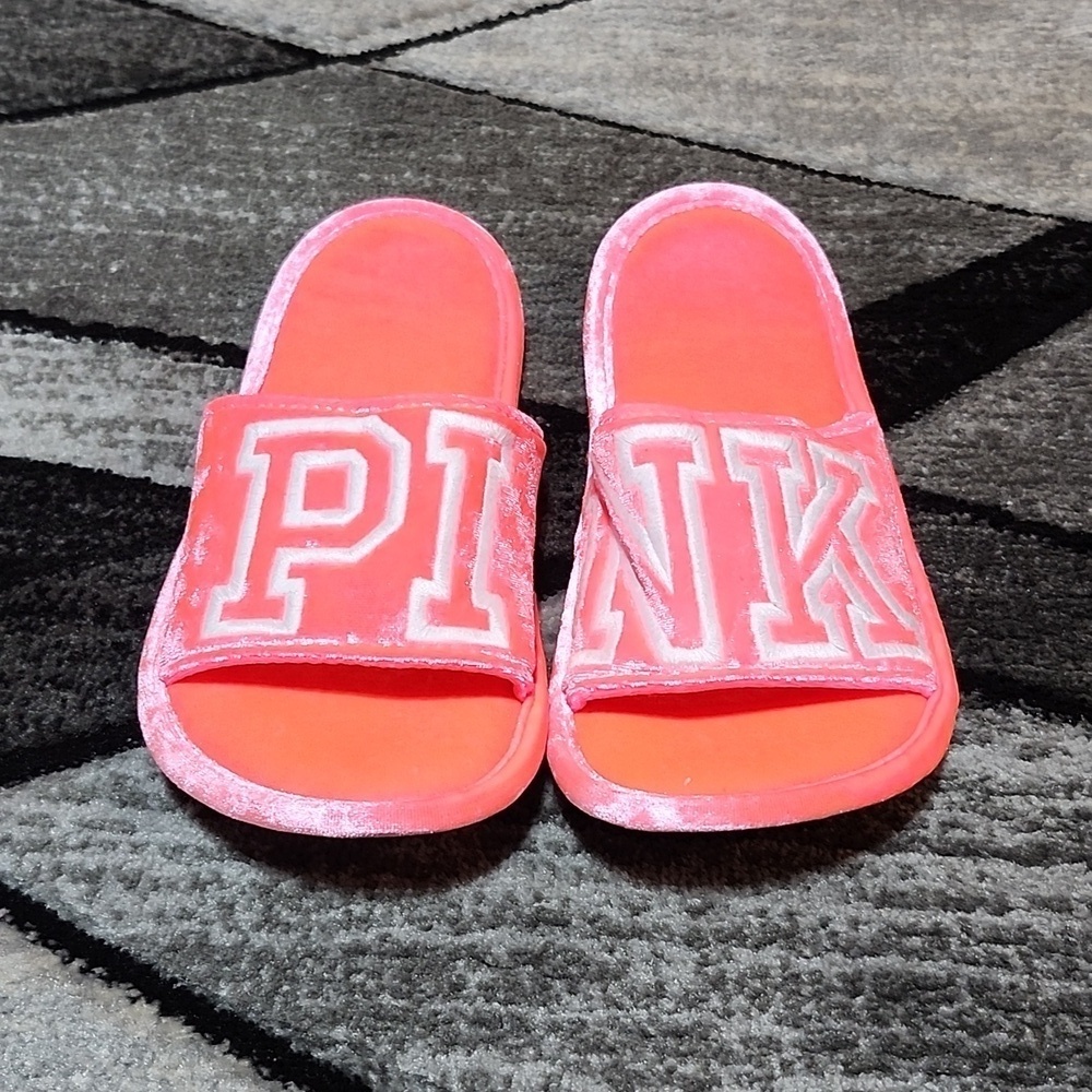 VINTAGE VS PINK EMBROIDERED LOGO VELVET MEDIUM SLIPPERS